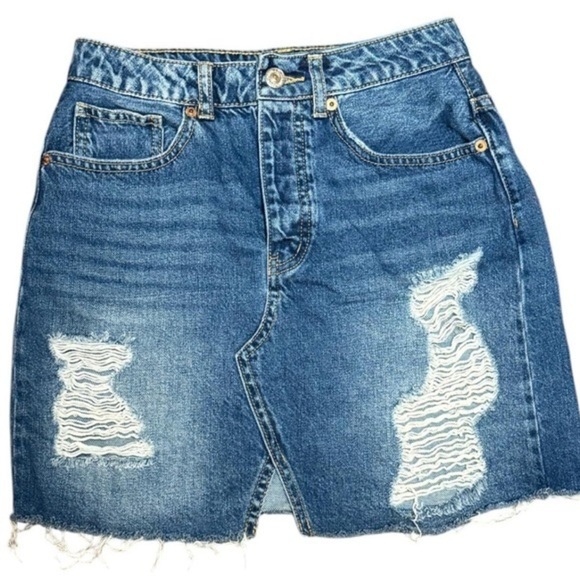 Forever 21 Blue Distressed Mini denim skirt with frayed hem Size Small - Picture 1 of 6